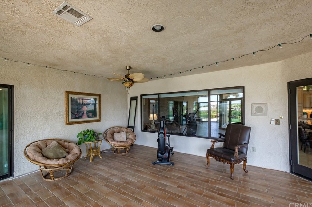 12958 Valley View Ct, Apple Valley CA  92308-6184 exterior