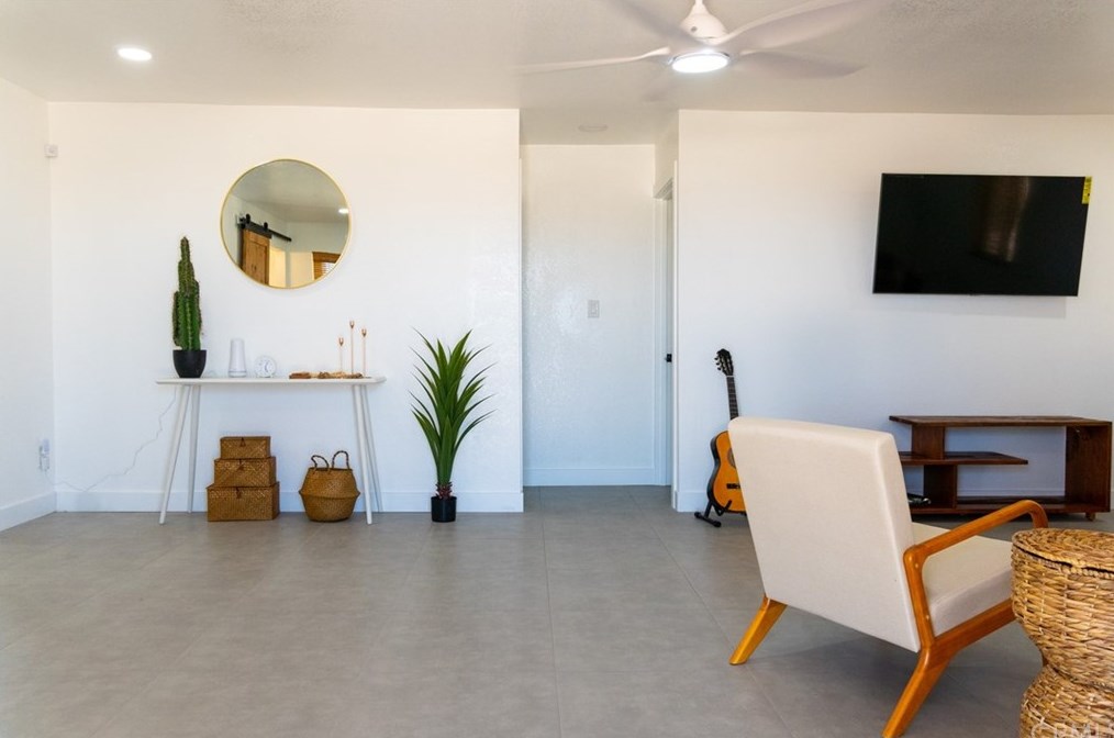 60521 Lorraine Ave, Yucca Valley CA  92285-3275 exterior