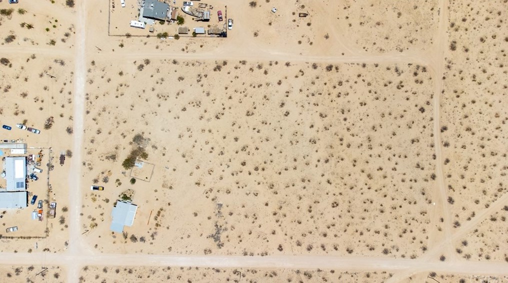 60521 Lorraine Ave, Yucca Valley CA  92285-3275 exterior