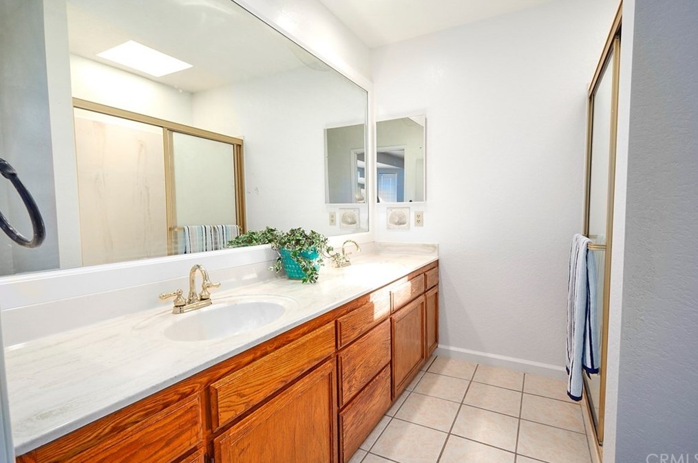 8356 Hickory Ave, Hesperia CA  92345-3818 exterior