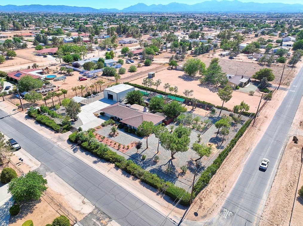 8356 Hickory Ave, Hesperia CA  92345-3818 exterior
