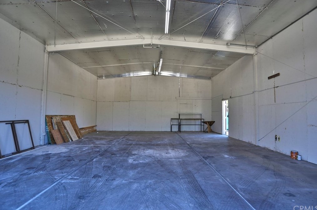 8356 Hickory Ave, Hesperia CA  92345-3818 exterior