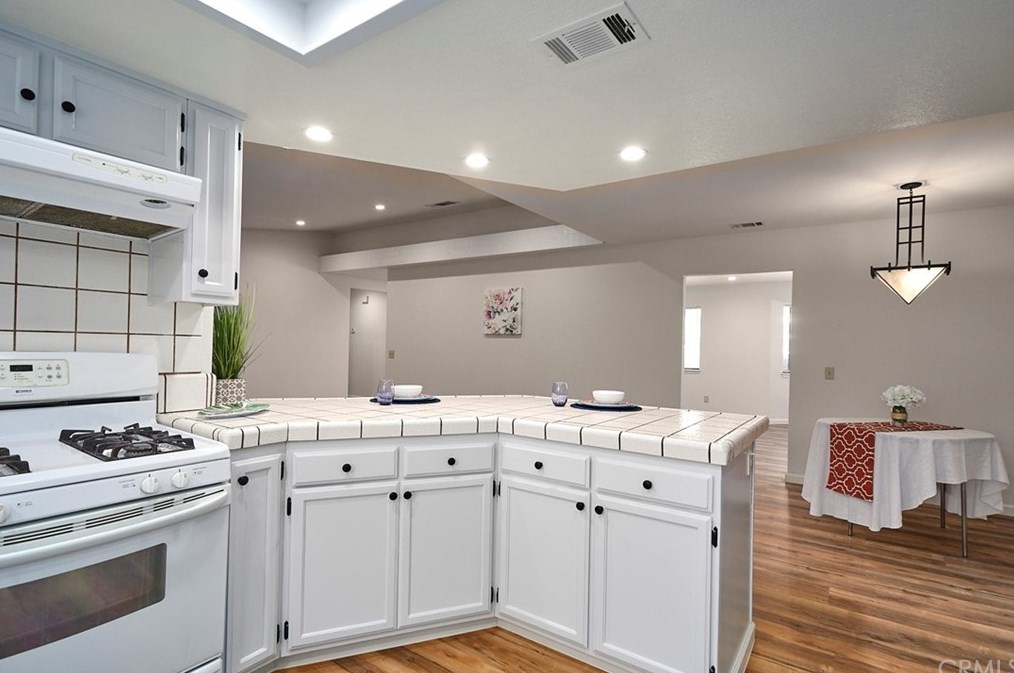 8356 Hickory Ave, Hesperia CA  92345-3818 exterior
