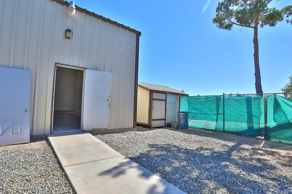 8356 Hickory Ave, Hesperia CA  92345-3818 exterior