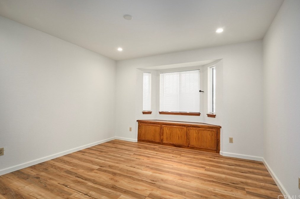 8356 Hickory Ave, Hesperia CA  92345-3818 exterior