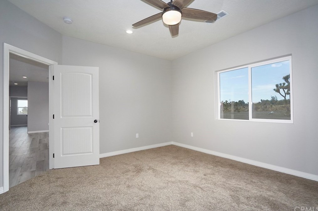 3790 Aragon Rd, Phelan CA  92371 exterior