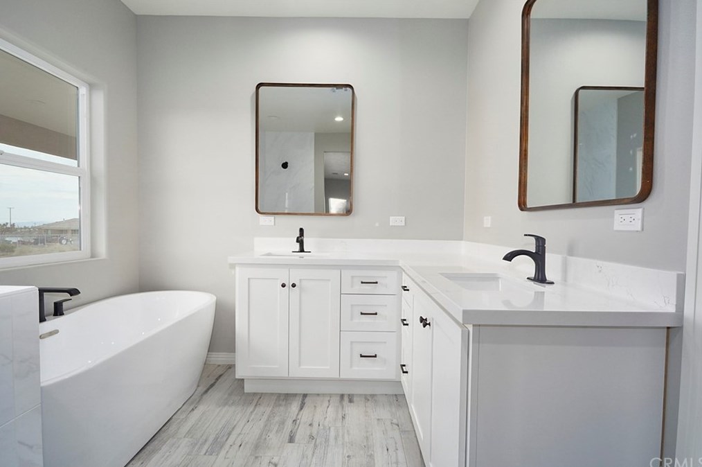 3790 Aragon Rd, Phelan CA  92371 exterior