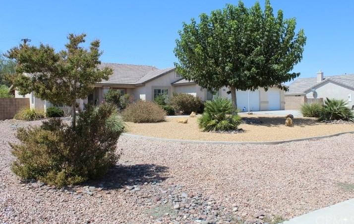 13206 Perignon Pl, Apple Valley CA  92308-5874 exterior