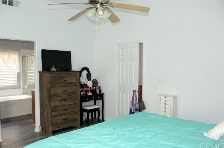 13206 Perignon Pl, Apple Valley CA  92308-5874 exterior