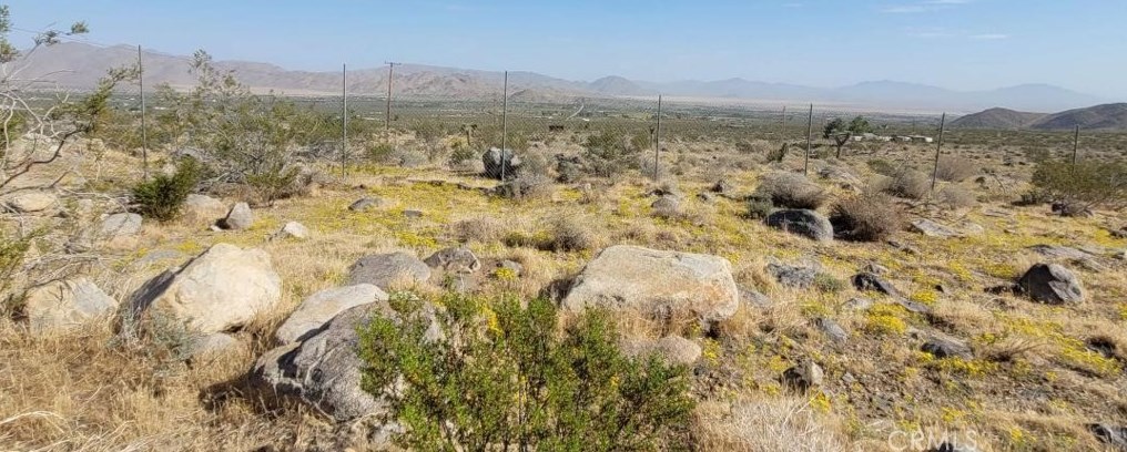 8255 Custer Ave, Lucerne Valley CA  92356-7252 exterior