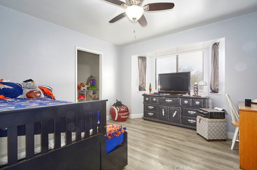 7461 Oakwood Ave, Hesperia CA  92345-4145 exterior