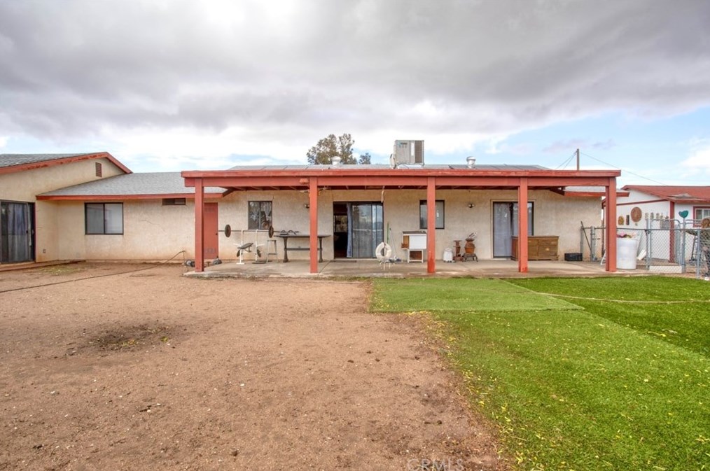 7461 Oakwood Ave, Hesperia CA  92345-4145 exterior