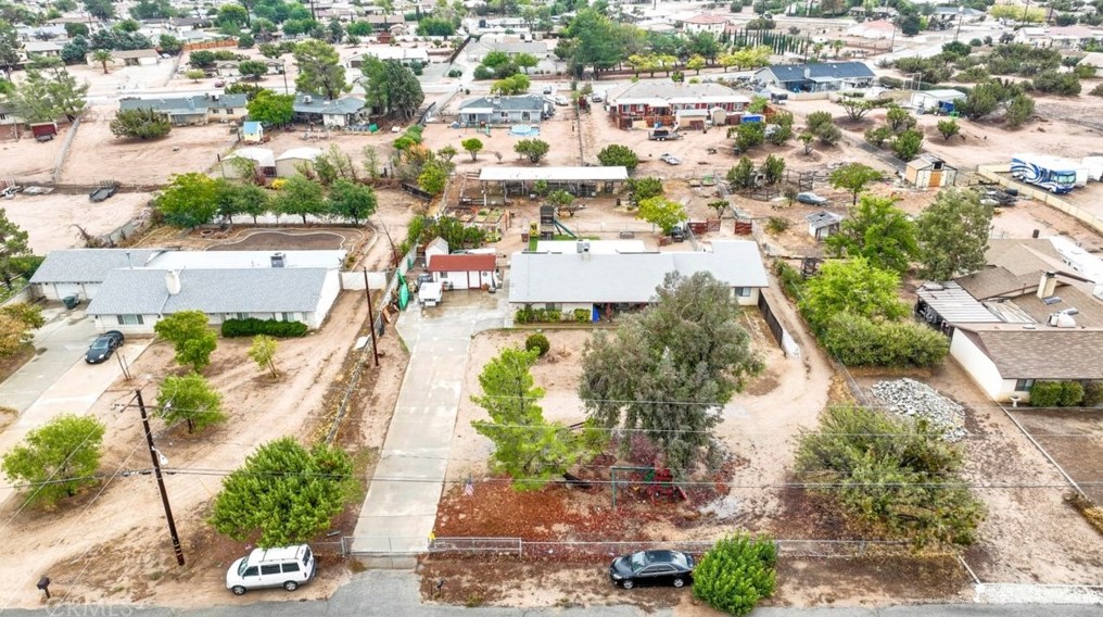 7461 Oakwood Ave, Hesperia CA  92345-4145 exterior