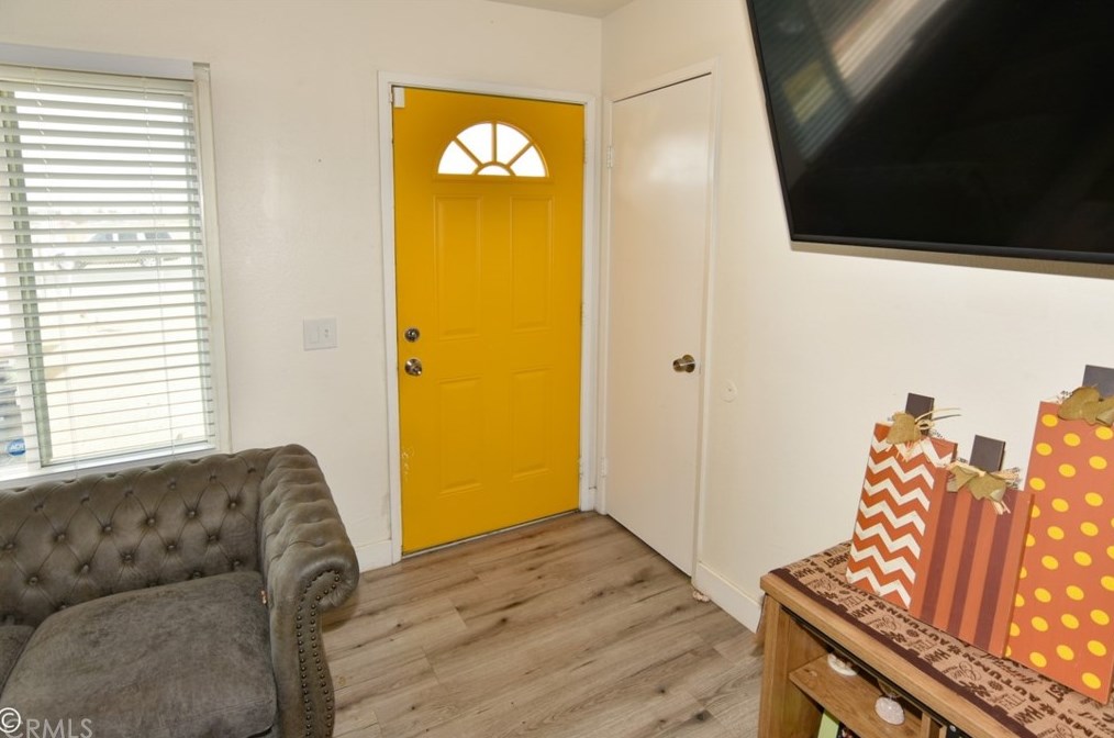 14731 Pawnee Rd, Apple Valley CA  92307-4028 exterior