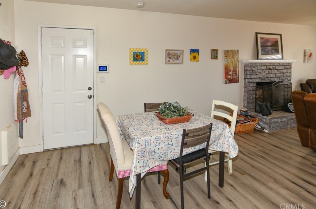 14731 Pawnee Rd, Apple Valley CA  92307-4028 exterior