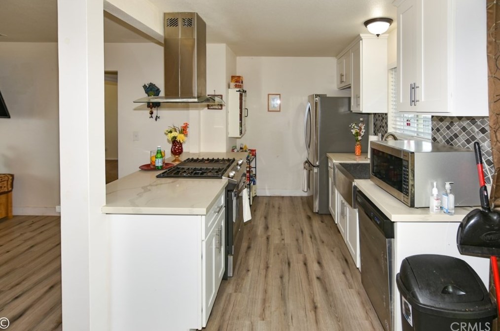 14731 Pawnee Rd, Apple Valley CA  92307-4028 exterior