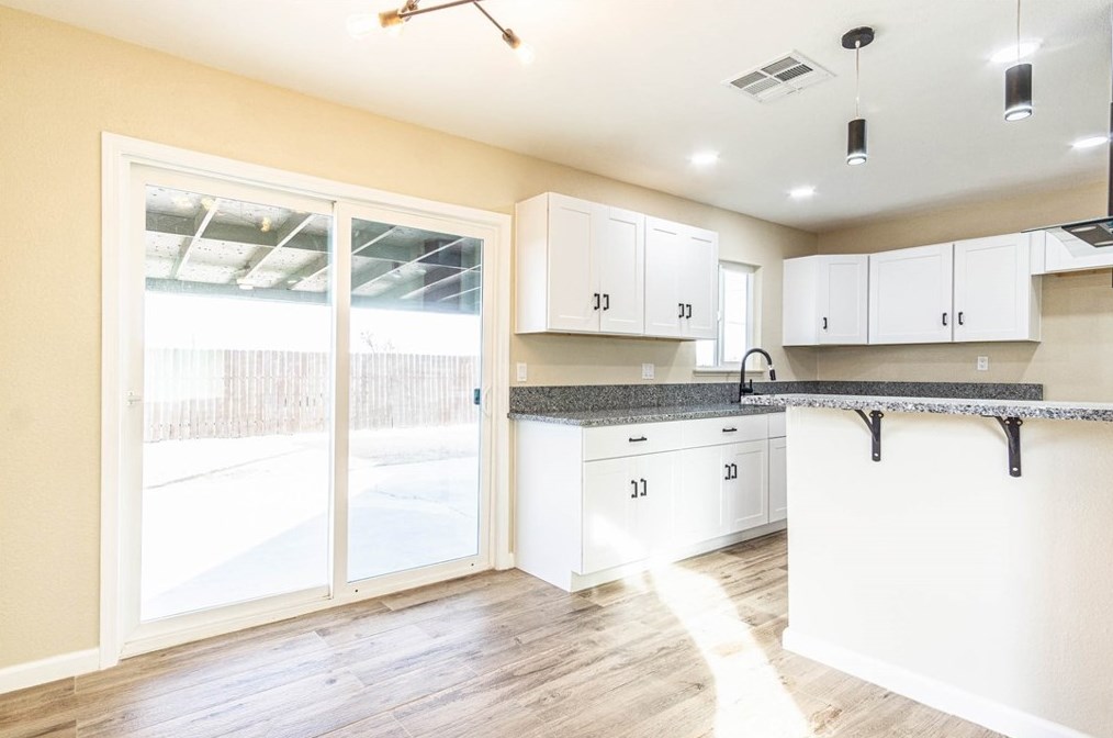 1701 Paloma St, Barstow CA  92311-5616 exterior