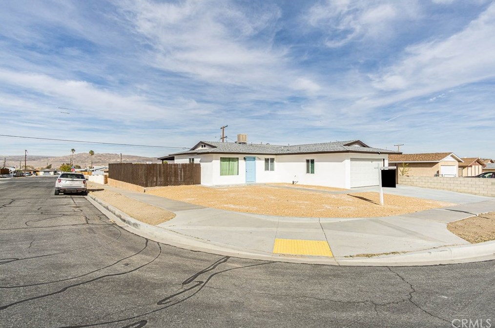 1701 Paloma St, Barstow CA  92311-5616 exterior