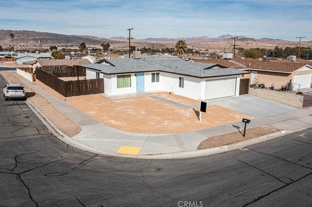 1701 Paloma St, Barstow CA  92311-5616 exterior