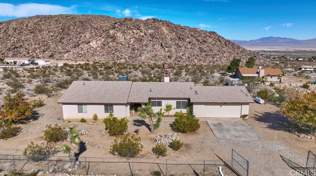 32232 Topaz Rd, Lucerne Valley CA  92356-8563 exterior
