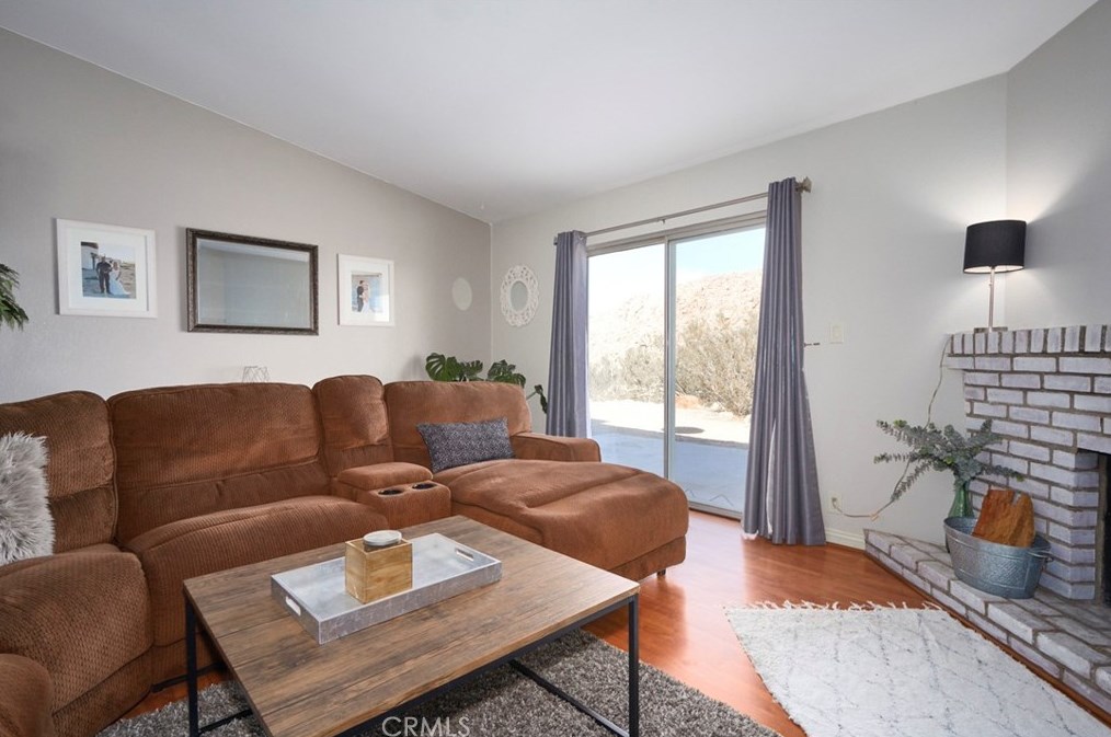 32232 Topaz Rd, Lucerne Valley CA  92356-8563 exterior