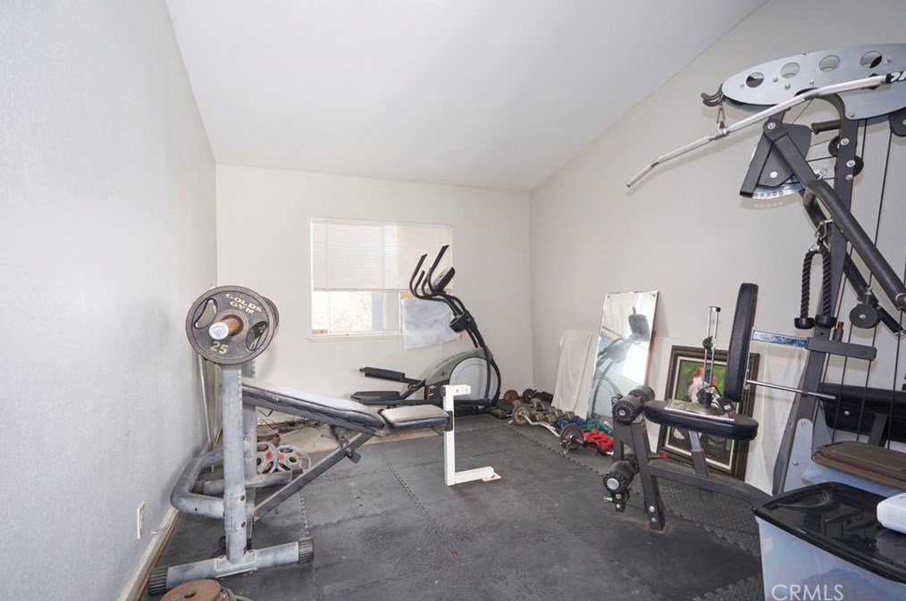 32232 Topaz Rd, Lucerne Valley CA  92356-8563 exterior