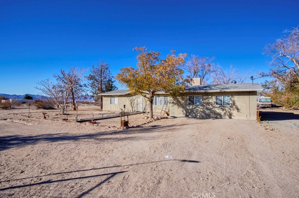 35430 Sage St, Lucerne Valley CA  92356-8240 exterior