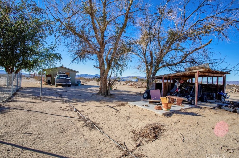 35430 Sage St, Lucerne Valley CA  92356-8240 exterior