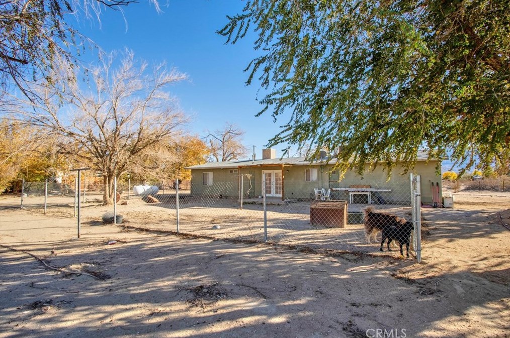 35430 Sage St, Lucerne Valley CA  92356-8240 exterior