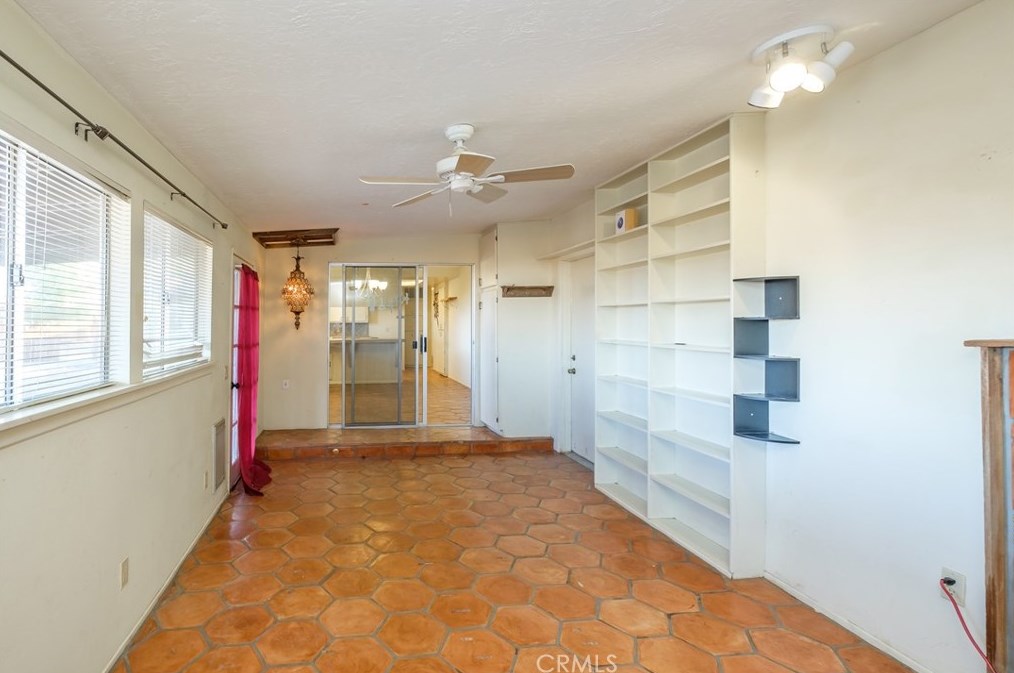 14875 Dakota Rd, Apple Valley CA  92307-3511 exterior