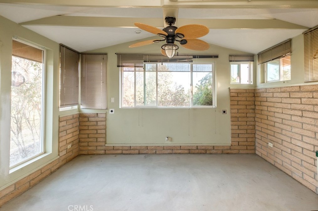 14875 Dakota Rd, Apple Valley CA  92307-3511 exterior