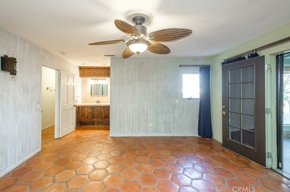 14875 Dakota Rd, Apple Valley CA  92307-3511 exterior