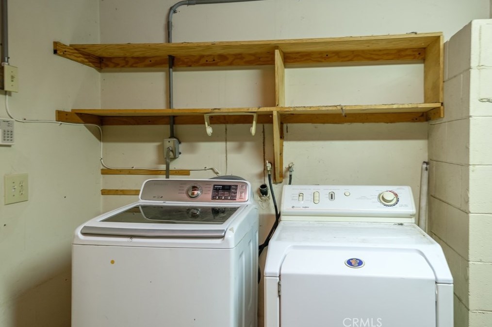 14875 Dakota Rd, Apple Valley CA  92307-3511 exterior