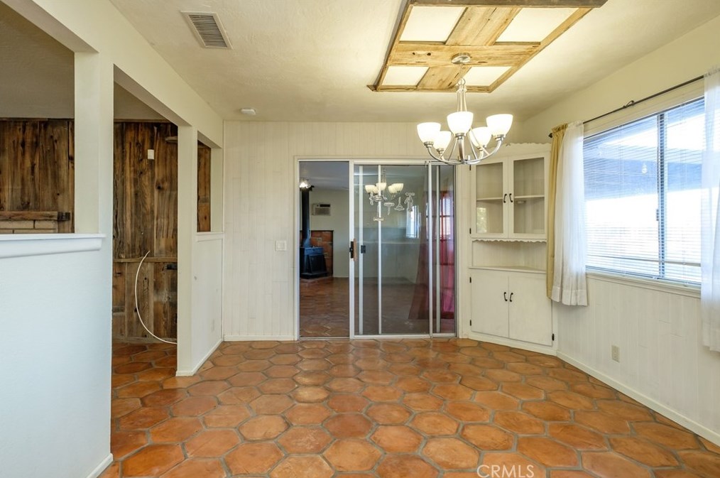 14875 Dakota Rd, Apple Valley CA  92307-3511 exterior