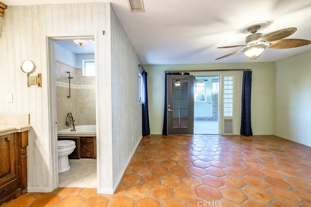 14875 Dakota Rd, Apple Valley CA  92307-3511 exterior