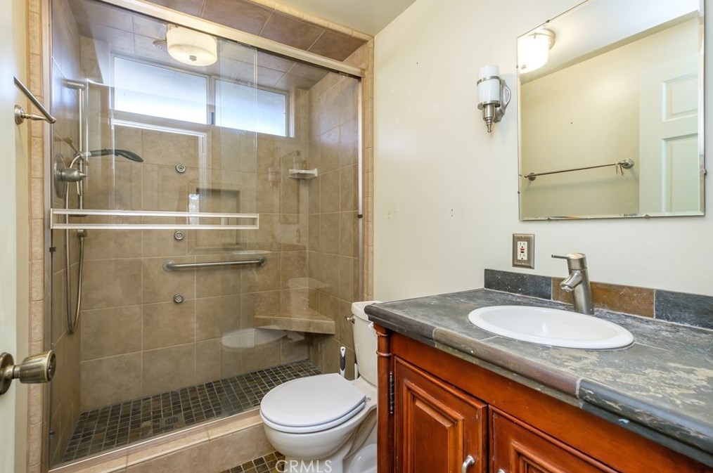 14875 Dakota Rd, Apple Valley CA  92307-3511 exterior