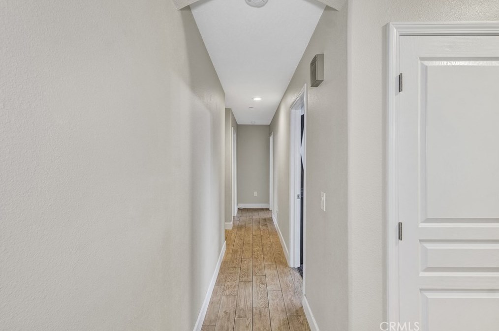 18281 Redding St, Hesperia CA  92345-7163 exterior