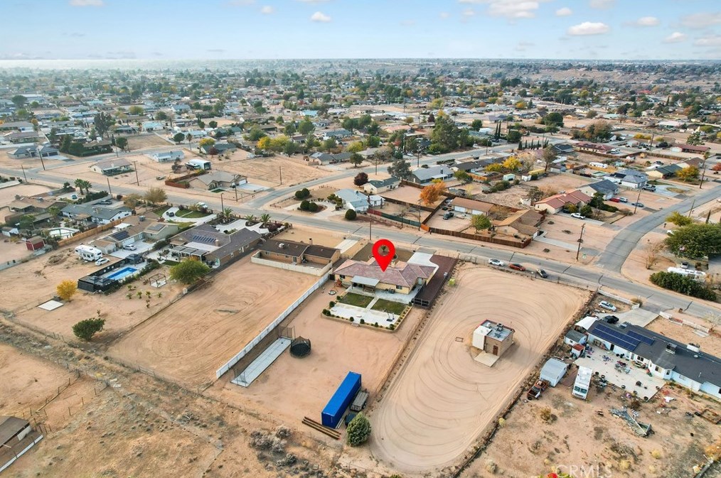 18281 Redding St, Hesperia CA  92345-7163 exterior