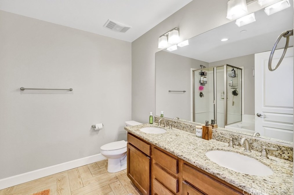 18281 Redding St, Hesperia CA  92345-7163 exterior