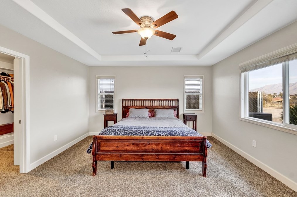 18281 Redding St, Hesperia CA  92345-7163 exterior