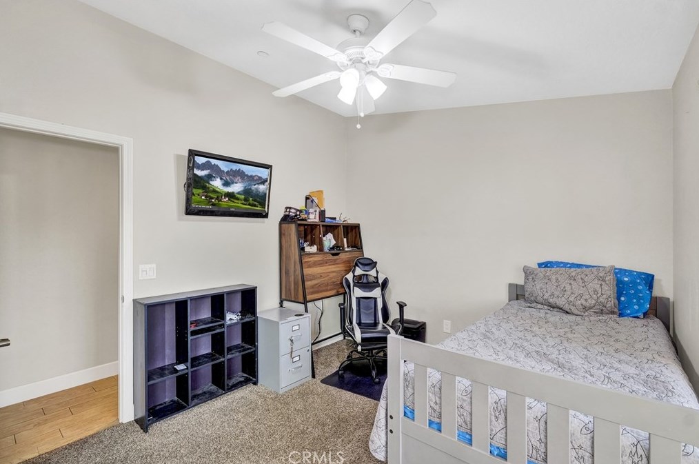 18281 Redding St, Hesperia CA  92345-7163 exterior