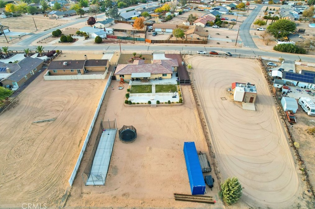 18281 Redding St, Hesperia CA  92345-7163 exterior