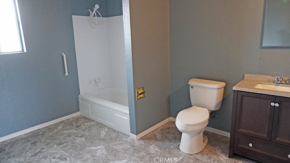 36325 Smoke Bush Rd, Lucerne Valley CA  92356-7511 exterior