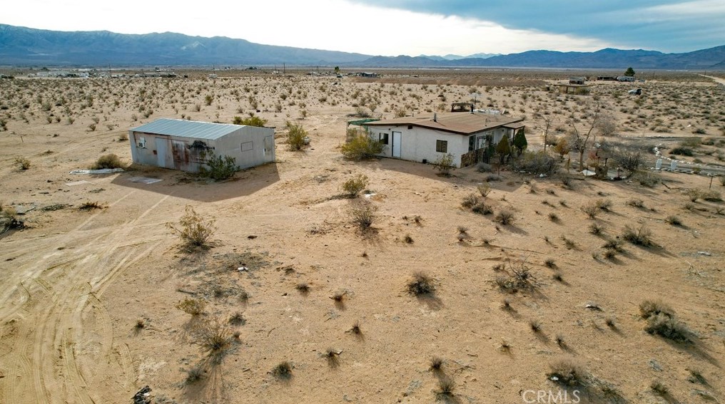 36325 Smoke Bush Rd, Lucerne Valley CA  92356-7511 exterior