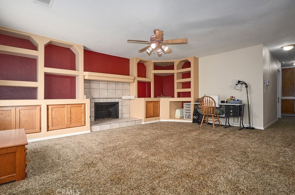 8430 10th Ave, Hesperia CA  92345-3935 exterior