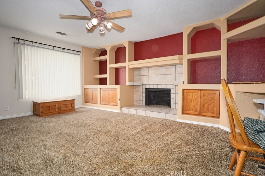 8430 10th Ave, Hesperia CA  92345-3935 exterior