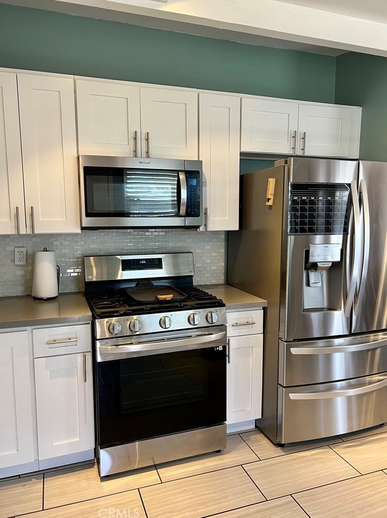 510 Muriel Dr, Barstow CA  92311-3140 exterior