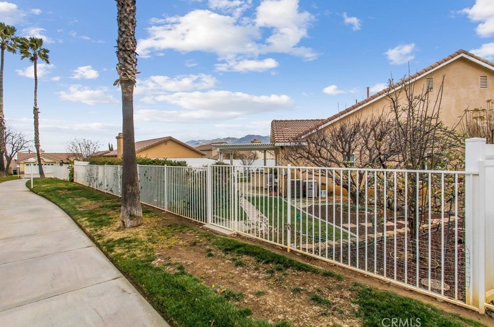 2843 Cloudy Cir, Banning CA  92220-3796 exterior