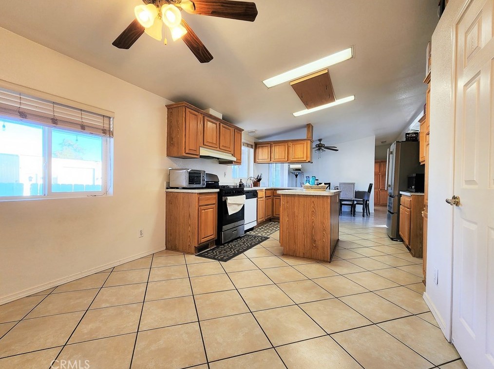 38600 Bahrman Rd, Anza CA  92539-9816 exterior