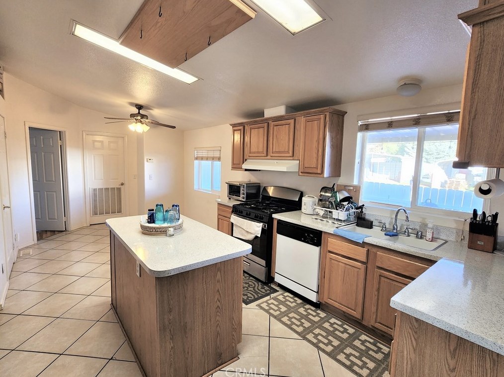 38600 Bahrman Rd, Anza CA  92539-9816 exterior